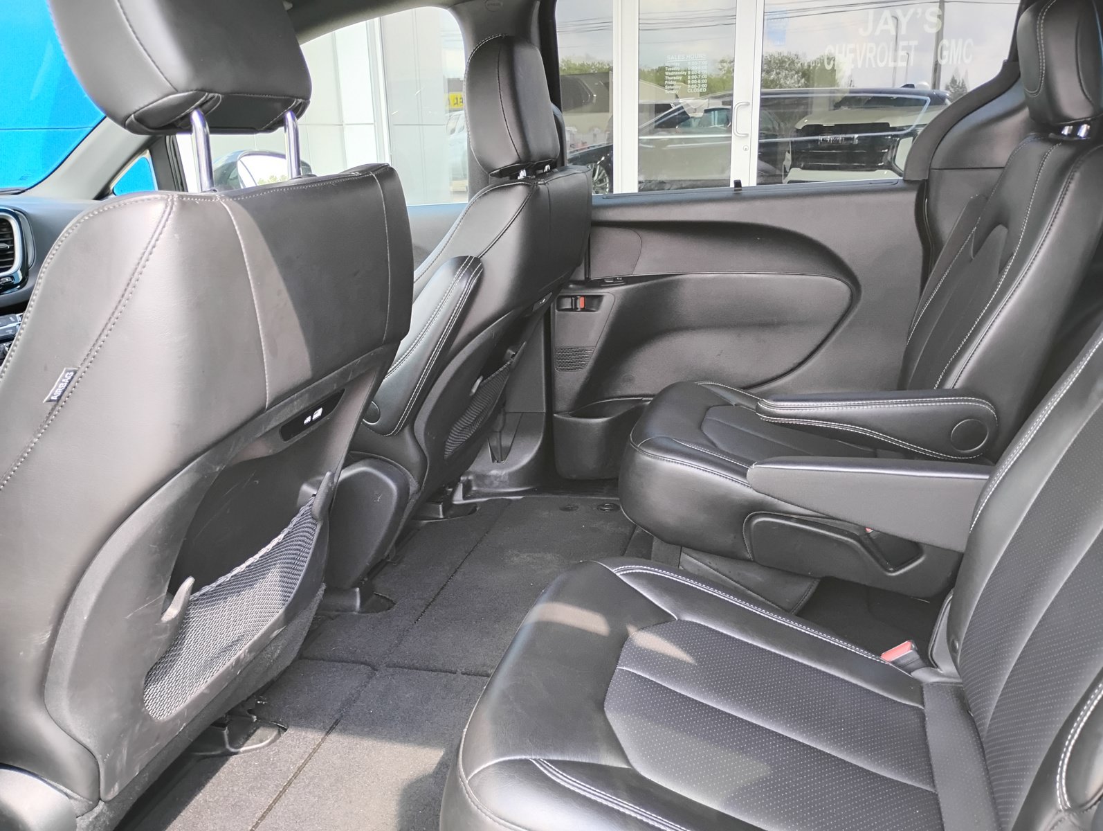 Used 2025 Chrysler Pacifica Select FWD image 26
