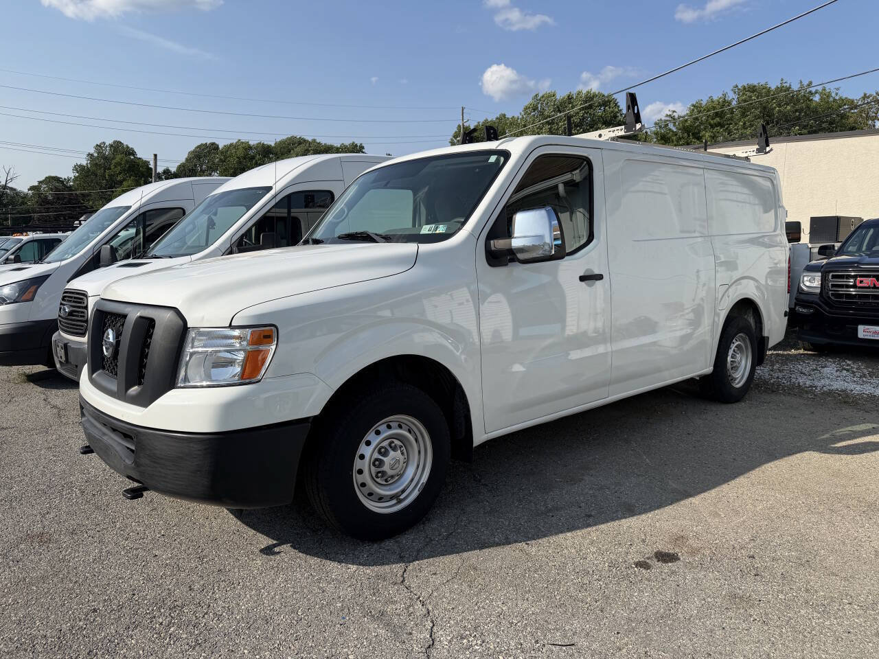 Used 2018 Nissan NV 2500 S RWD image 2