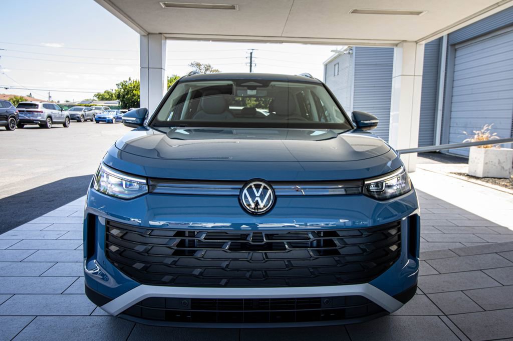 New 2026 Volkswagen Tiguan SE FWD image 8