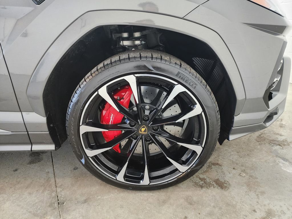 Used 2022 Lamborghini Urus image 48