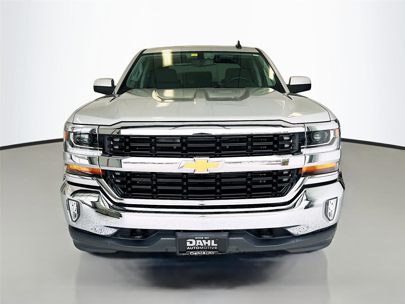 Used 2017 Chevrolet Silverado 1500 LT w/ All Star Edition image 3