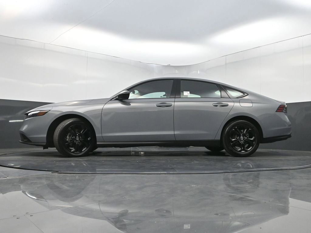 Used 2025 Honda Accord SE image 25