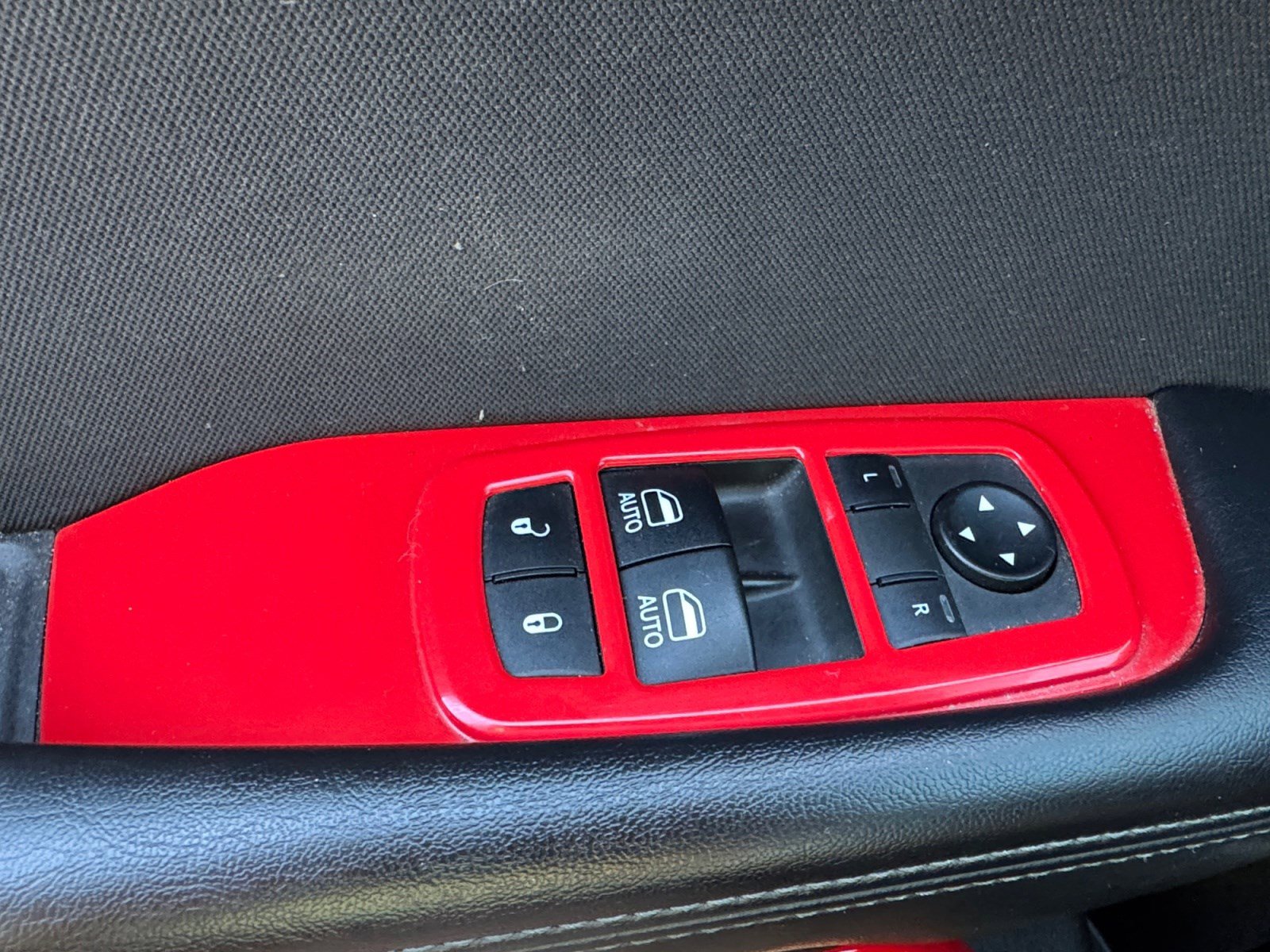 Used 2022 Dodge Challenger SXT image 16