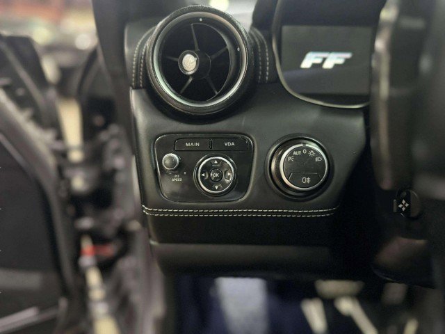 Used 2014 Ferrari FF image 33