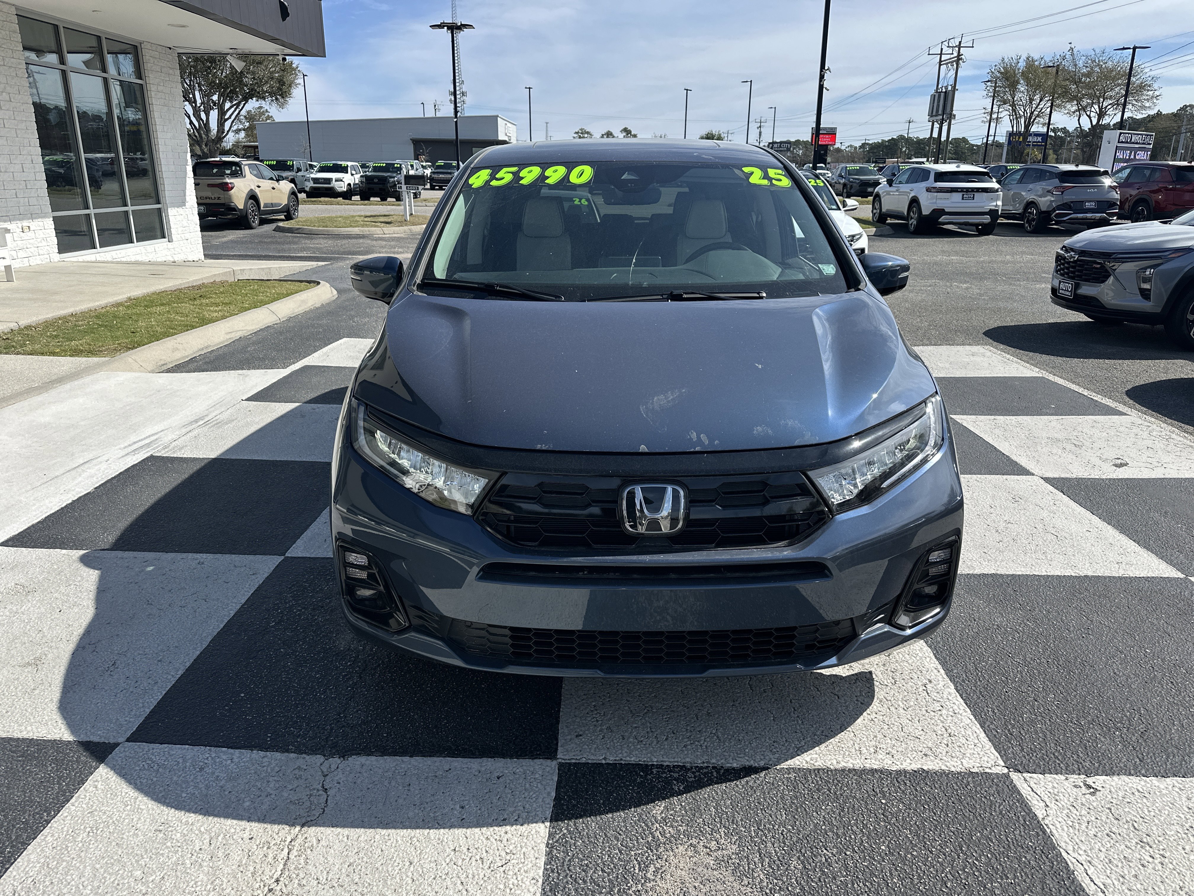 Used 2025 Honda Odyssey Elite image 2