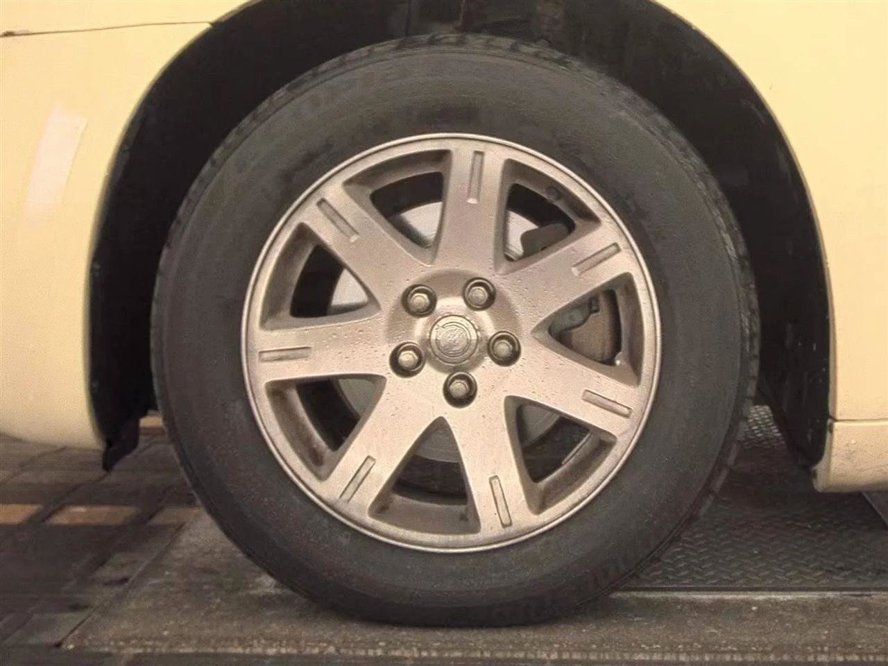 Used 2007 Chrysler 300 RWD image 9