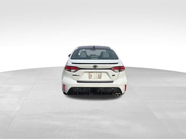 Used 2023 Toyota Corolla SE w/ SE Premium Package image 5