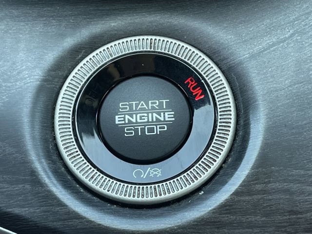 Used 2021 Jeep Grand Cherokee L Limited RWD image 21