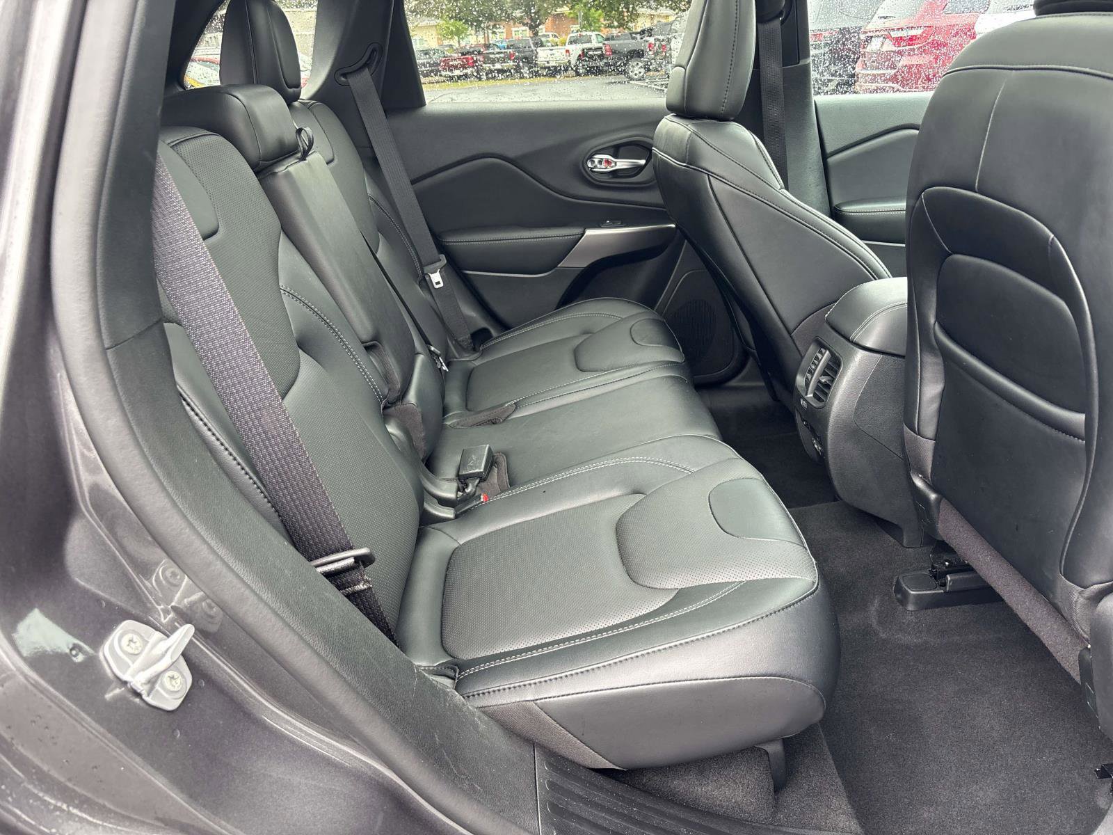 Certified 2022 Jeep Cherokee Limited w/ Elite Package image 18