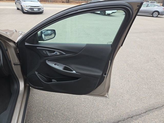 Used 2024 Chevrolet Malibu LT image 30