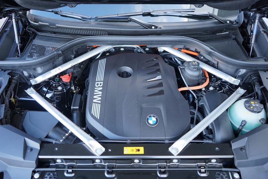 New 2026 BMW X5 xDrive50e w/ M Sport Package image 21