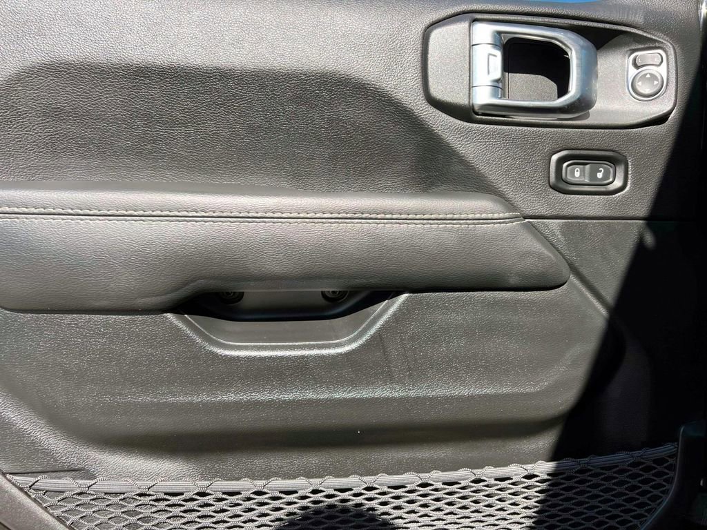 Certified 2022 Jeep Wrangler Unlimited Sahara image 16