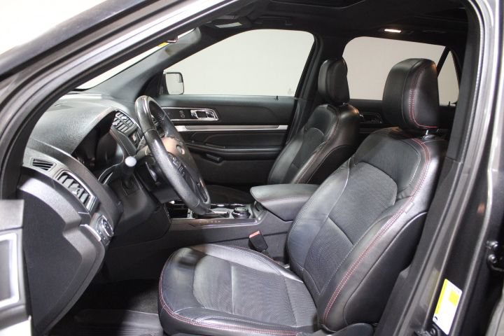 Used 2018 Ford Explorer Sport AWD/4WD image 21