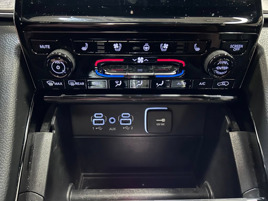 Used 2024 Jeep Grand Cherokee Overland AWD/4WD image 17