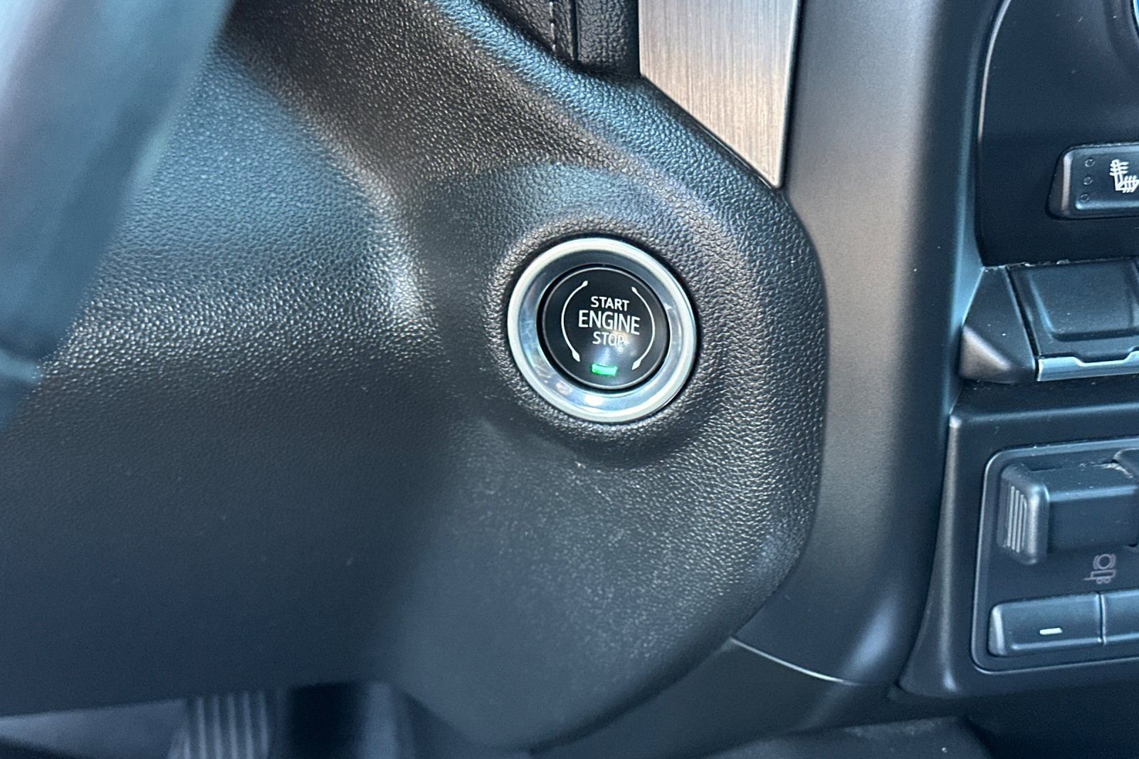 Used 2020 GMC Sierra 1500 Denali RWD image 30