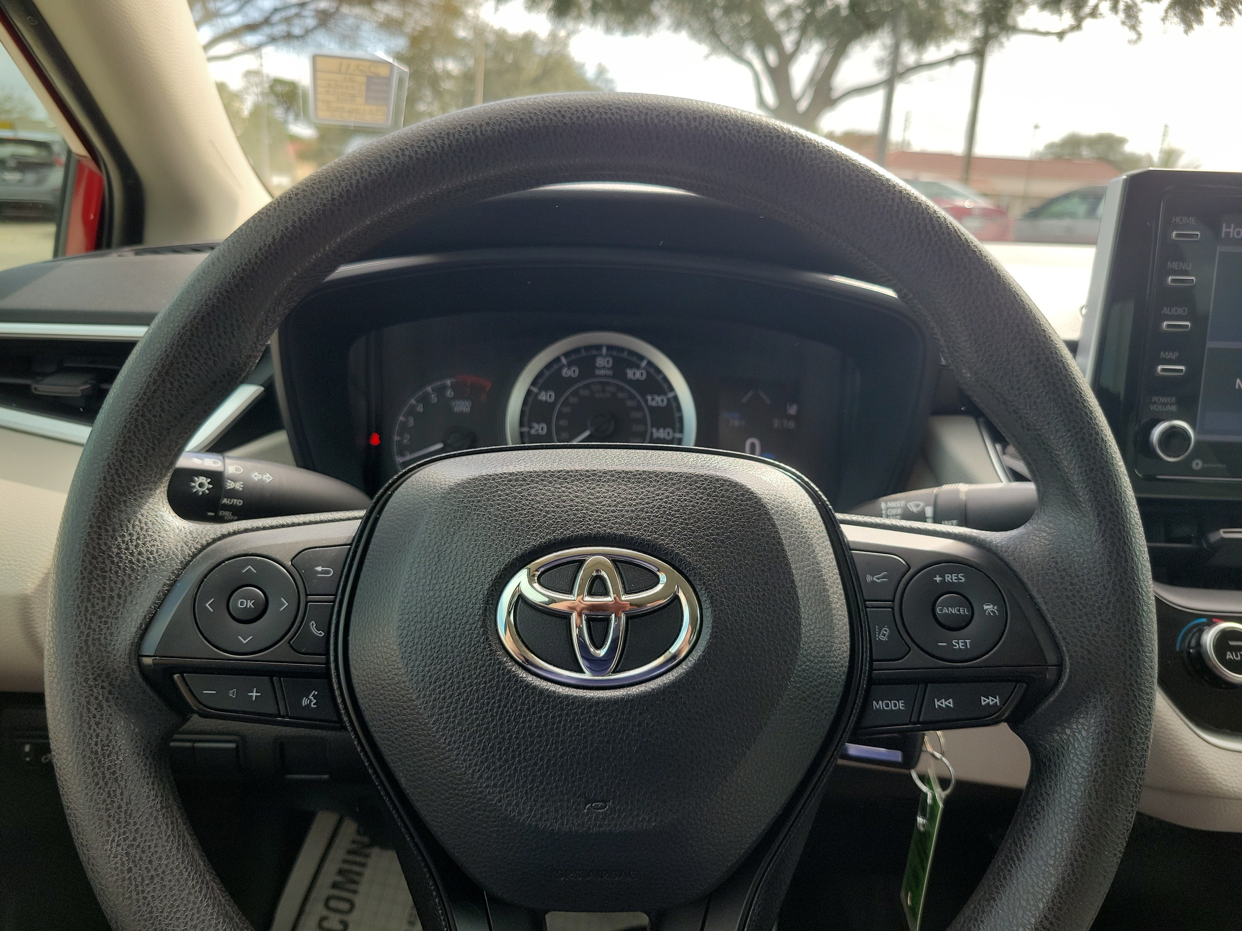 Used 2021 Toyota Corolla LE FWD image 14