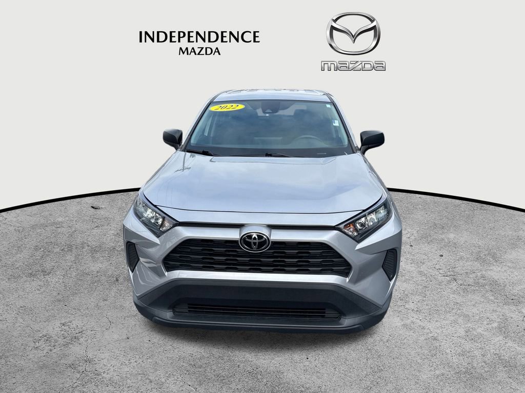 Used 2022 Toyota RAV4 LE image 8