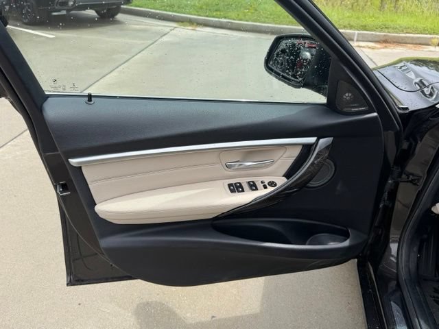 Used 2016 BMW 340i Sedan RWD image 11