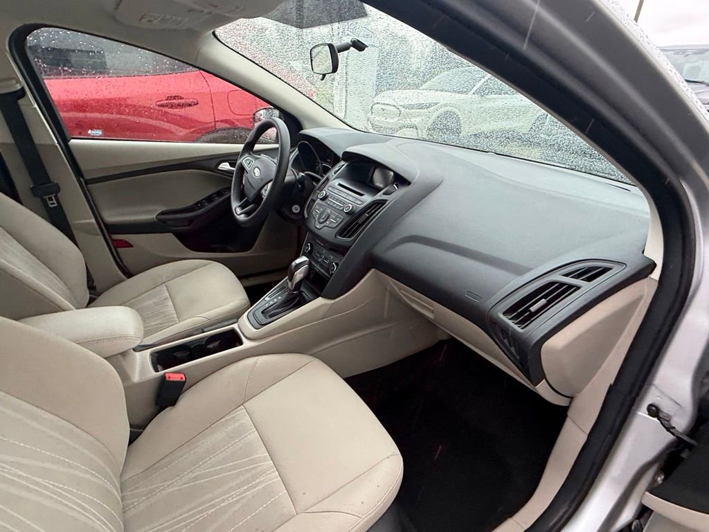 Used 2015 Ford Focus SE image 14
