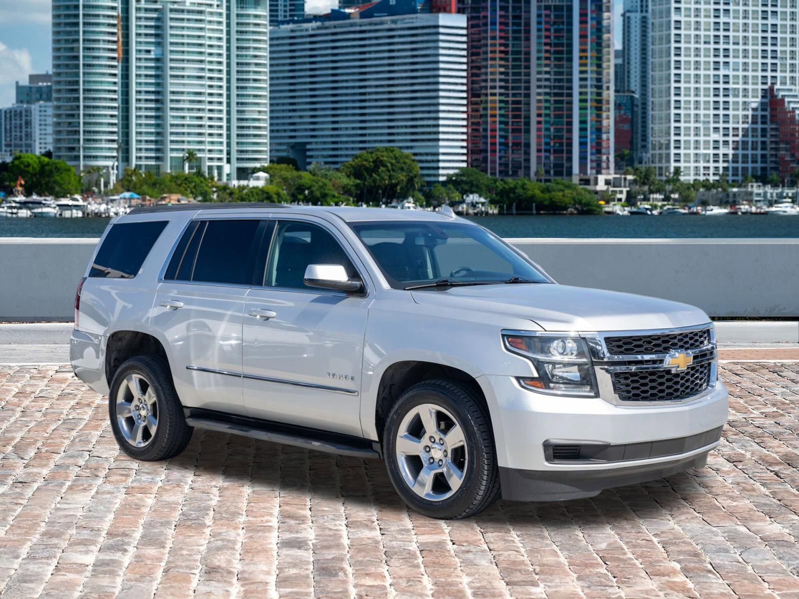 Used 2018 Chevrolet Tahoe LS image 3