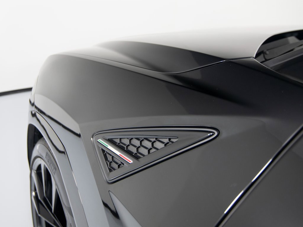 Used 2022 Lamborghini Urus image 40