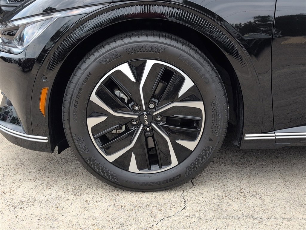 New 2023 Kia EV6 Wind w/ Wind Technology Package image 9