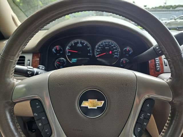 Used 2013 Chevrolet Avalanche LTZ RWD image 32