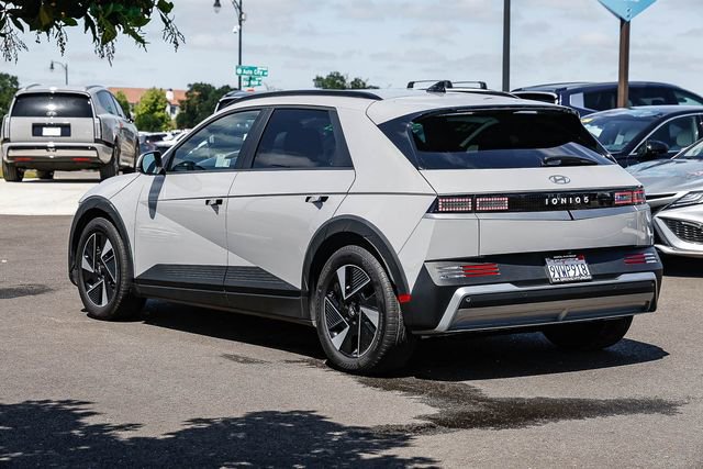 Certified 2025 Hyundai Ioniq 5 SEL RWD image 2