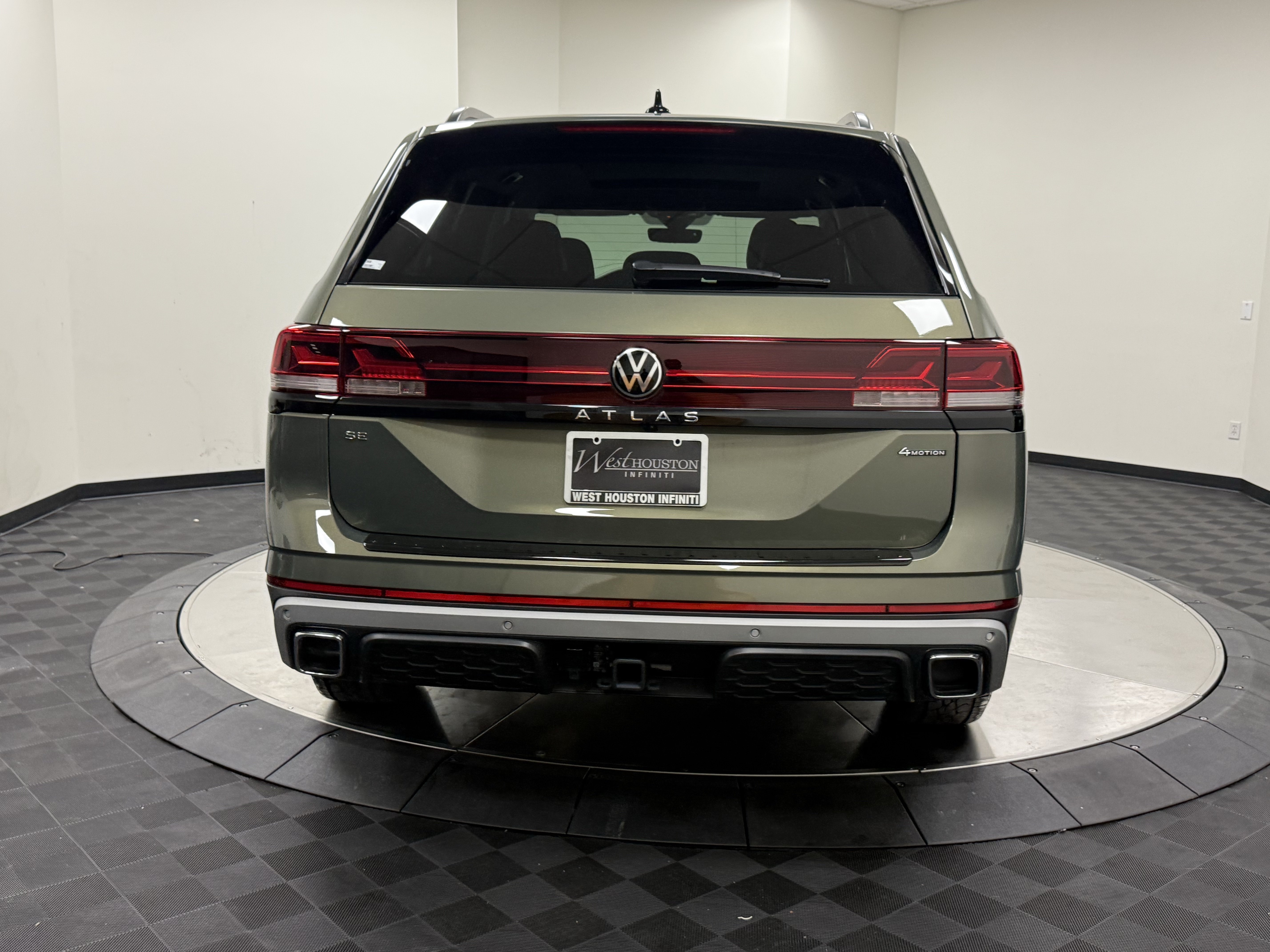 Used 2026 Volkswagen Atlas Peak Edition AWD/4WD image 6