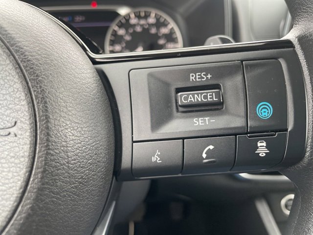 Used 2023 Nissan Rogue SV image 21