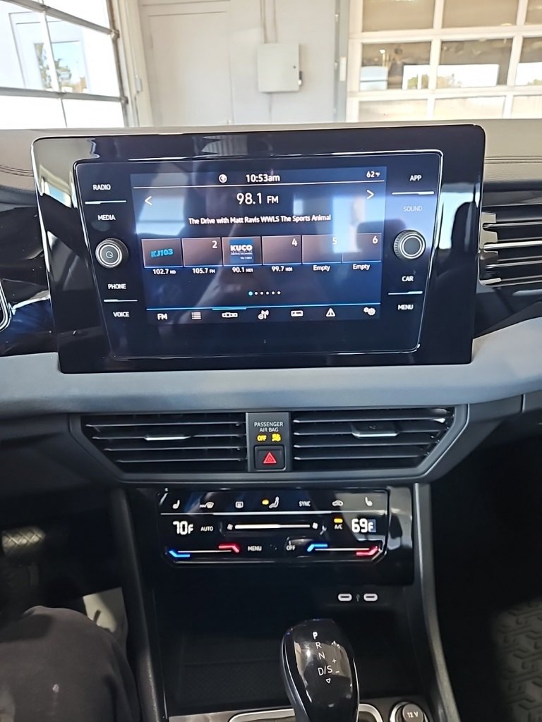 Used 2025 Volkswagen Jetta SE image 29