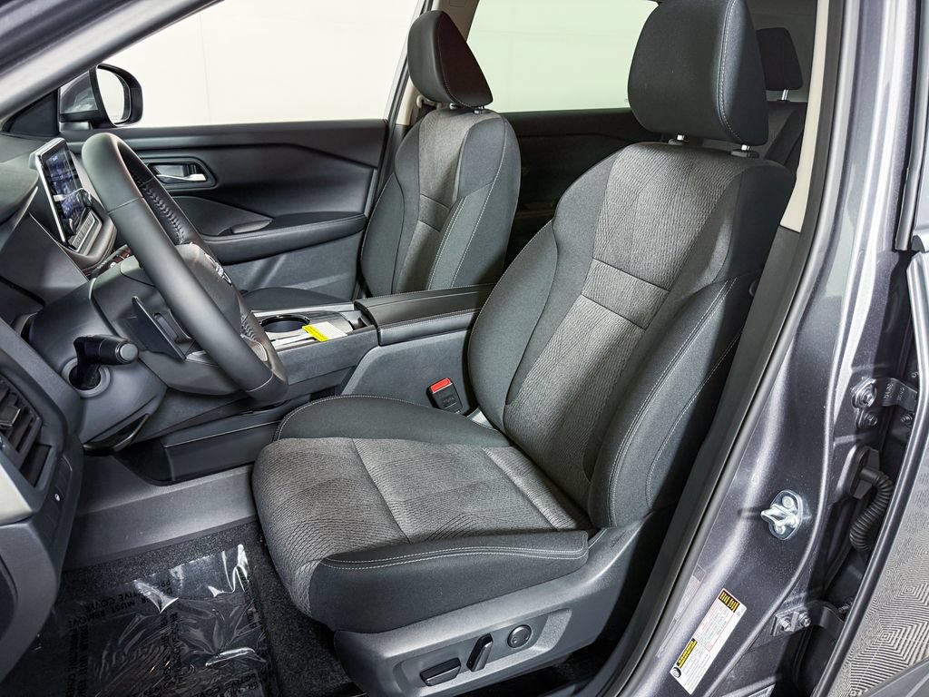 Certified 2026 Nissan Rogue SV w/ Cold Weather Package FWD image 15