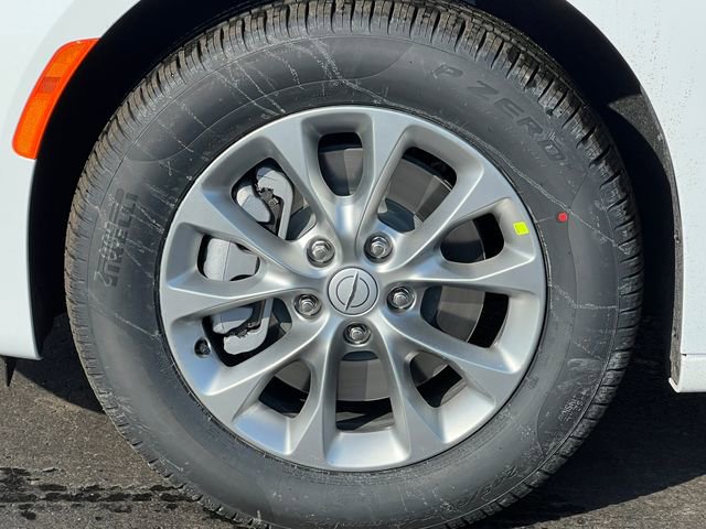 New 2026 Chrysler Pacifica Select image 8