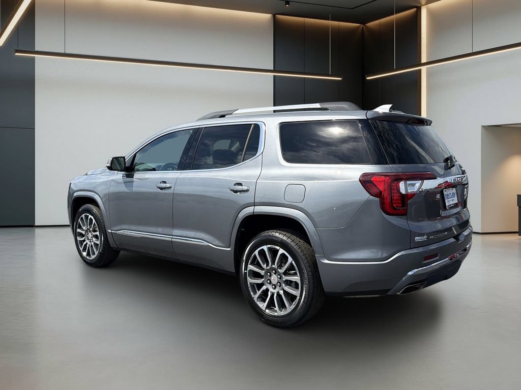 Used 2021 GMC Acadia Denali w/ Denali Technology Package FWD image 3