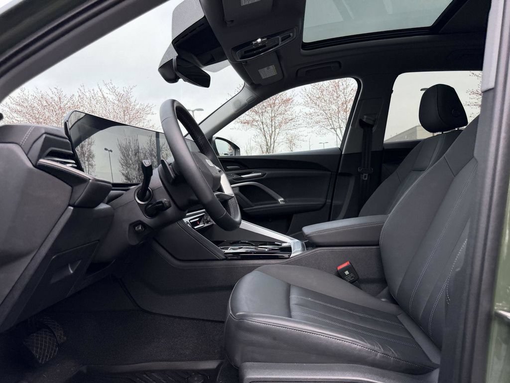 Used 2025 Audi Q5 Premium Plus w/ Premium Plus AWD/4WD image 17