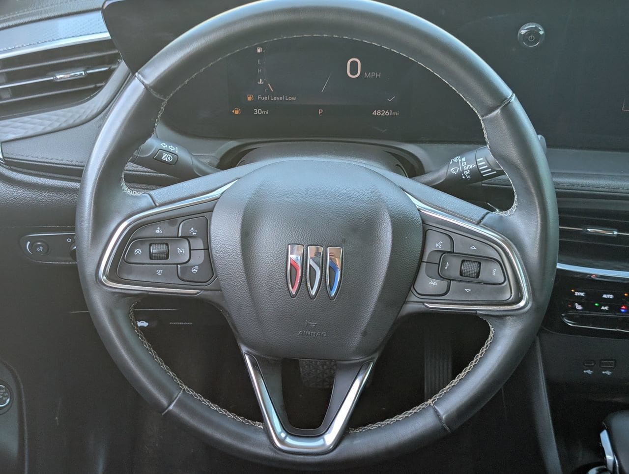 Used 2024 Buick Encore GX Avenir w/ Avenir Technology Package FWD image 10