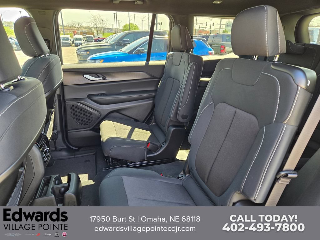 New 2026 Jeep Grand Cherokee L Laredo AWD/4WD image 27