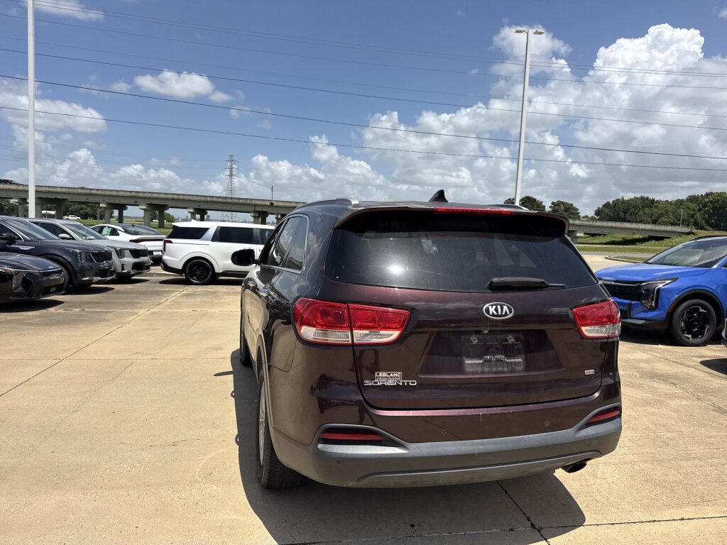 Used 2016 Kia Sorento FWD w/ LX Convenience Package image 22