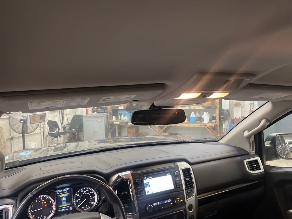 Used 2017 Nissan Titan SV AWD/4WD image 21