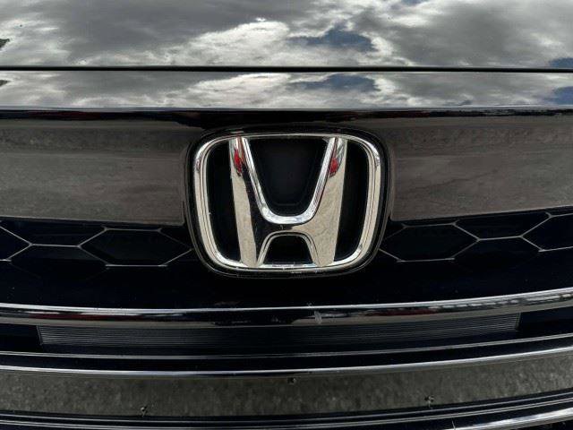 Used 2018 Honda Accord Sport image 11