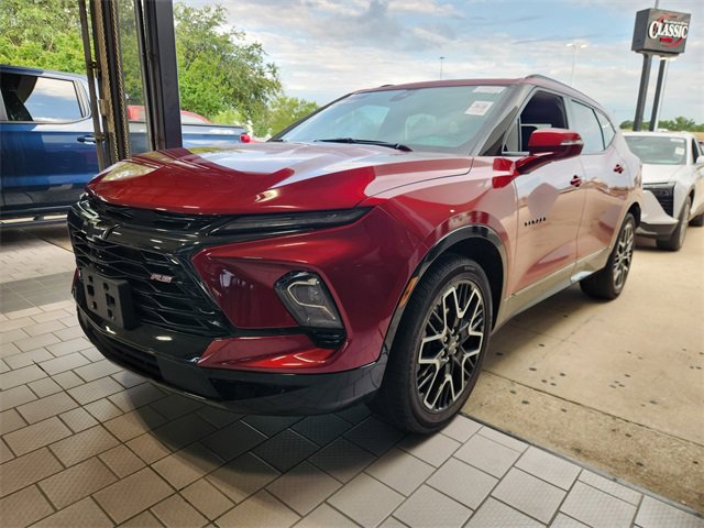 Used 2023 Chevrolet Blazer RS w/ Driver Confidence II Package FWD image 3