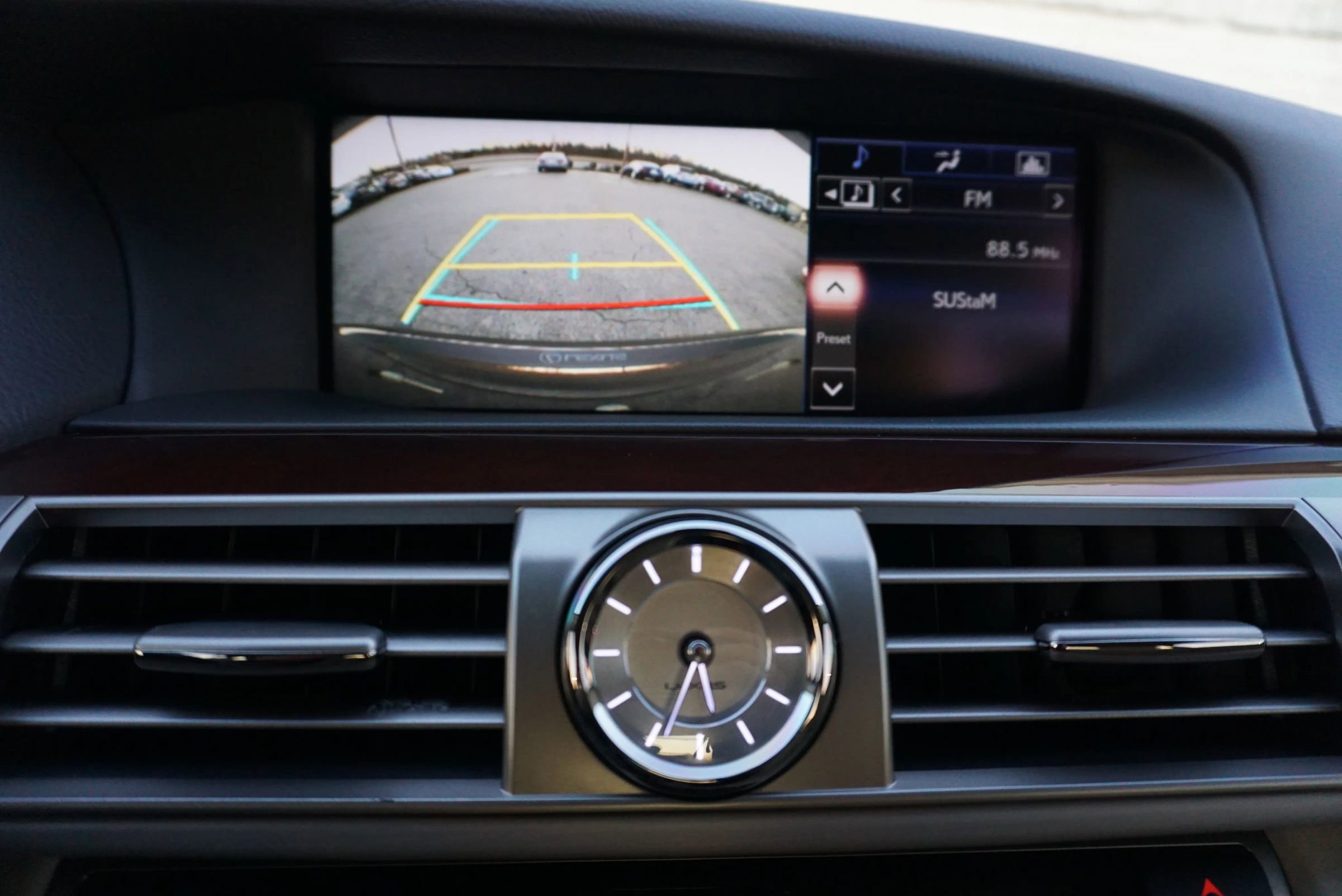 Used 2015 Lexus LS 460 image 39