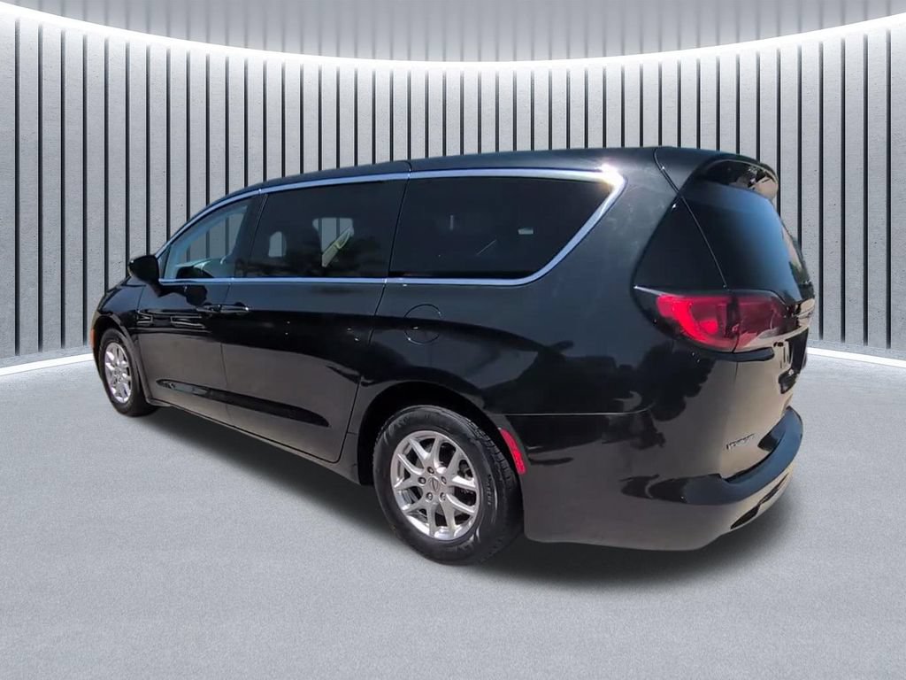 Certified 2023 Chrysler Voyager LX FWD image 8