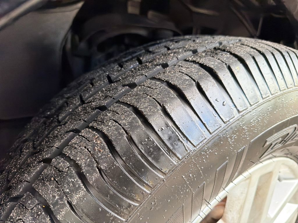 Used 2014 Nissan Frontier SV w/ SV Value Truck Package image 12