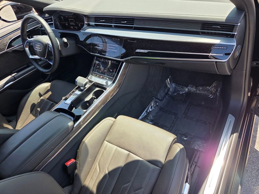 Used 2023 Audi A8 L 3.0T image 20