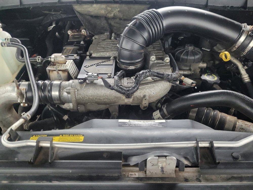 Used 2017 Nissan Titan SV image 30