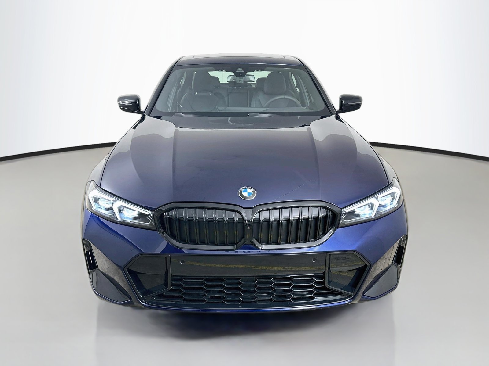 New 2026 BMW 330i xDrive Sedan w/ M Sport Package AWD/4WD image 2