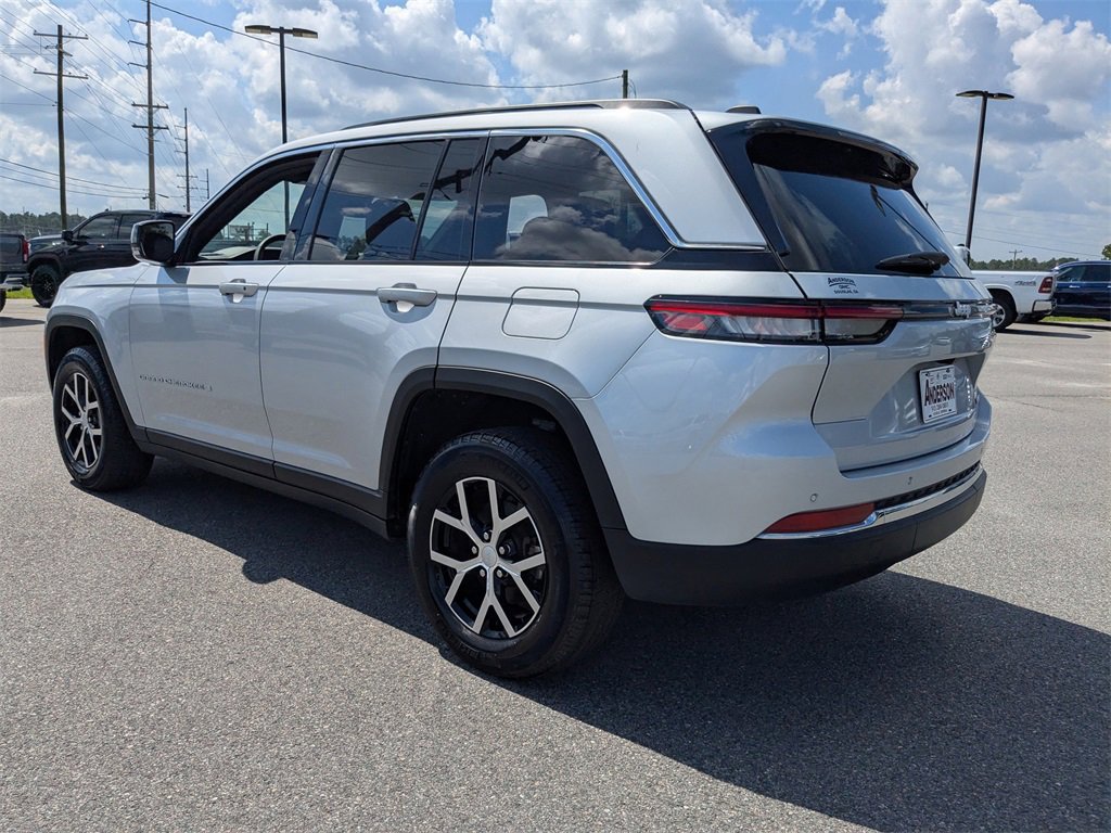 Used 2024 Jeep Grand Cherokee Limited image 6