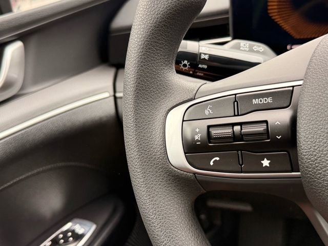 New 2025 Kia K5 LXS image 15