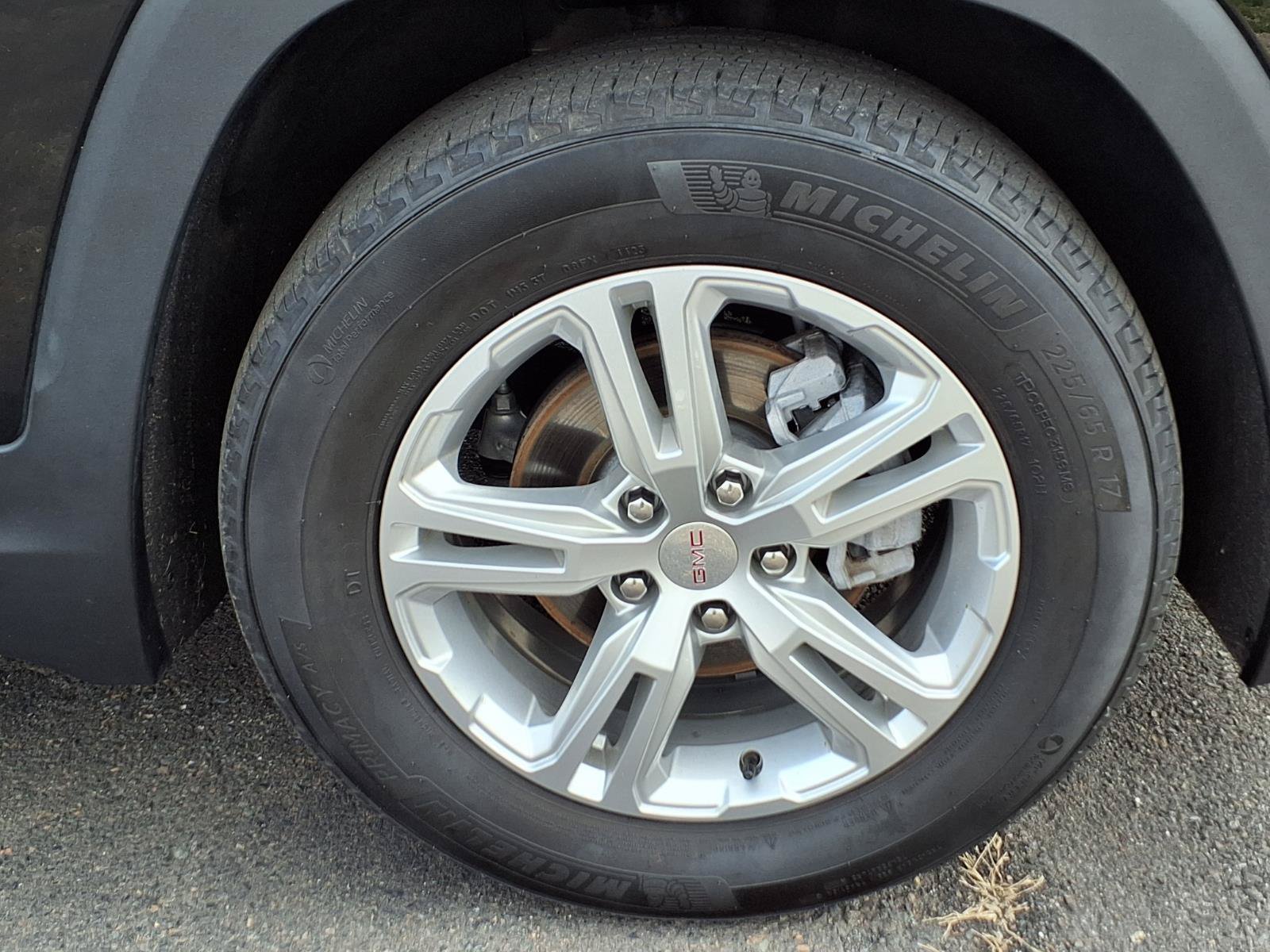 Used 2024 GMC Terrain SLE w/ Driver Convenience Package FWD image 10